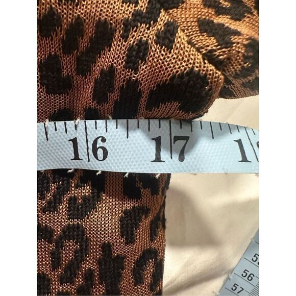 Gorgeous St. John Animal Tee, size Small - Picture 4 of 6